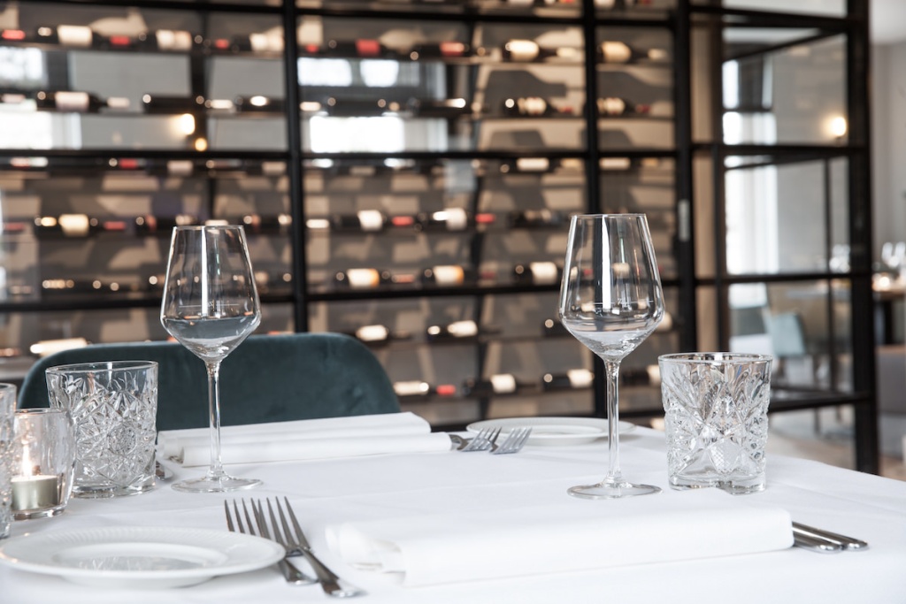 Restaurant Zilt en Zoet - tafel en wijn